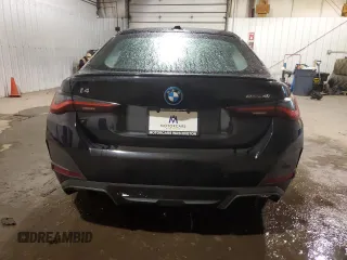 2022 BMW i4 eDrive40 z VIN WBY73AW02NFM83593, wystawiony jako Copart lot #69718443 z przebiegiem 3 352 mil mil oraz . Historia ofert i sprzedaży dostępna na DreamBid. Obrazek 6.