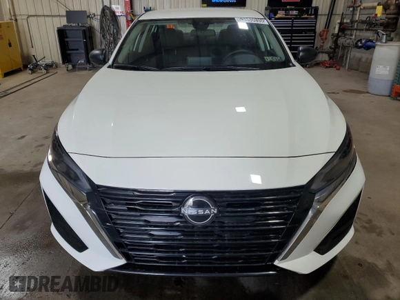 2025 Nissan Altima SV with VIN 1N4BL4DV4SN377553, listed as a Copart auction lot 53980035 with 1,566 mi miles and Clean Title. Bid and sale history available at DreamBid. Image 5.