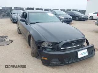 2014 Ford Mustang V6 с VIN 1ZVBP8AM0E5258935, выставлен на аукционе IAAI как лот 41486219 с пробегом 99 223 миль миль и . История ставок и продаж доступна на DreamBid. Изображение 1.