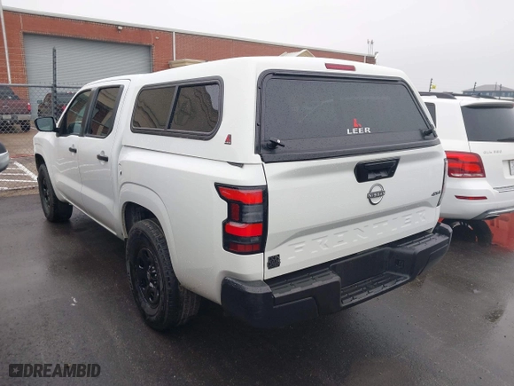 2024 Nissan Frontier PRO-4X with VIN 1N6ED1EK8RN624894, listed as a IAAI auction lot 41962547 with 62,818 mi miles. Bid and sale history available at carsss.com. Image 3.