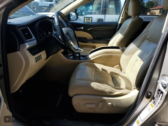 2015 Toyota Highlander Limited with VIN 5TDDKRFH4FS212497, listed as a Copart auction lot 63467635 with 492,359 mi miles and Salvage title. Bid and sale history available at DreamBid. Image 7.