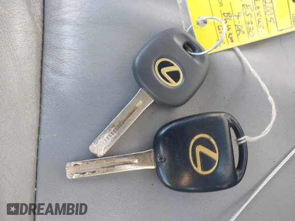 2005 Lexus ES 350 z VIN JTHBA30G855085733, wystawiony jako IAAI lot #42202744 z przebiegiem 74 761 mil mil oraz . Historia ofert i sprzedaży dostępna na DreamBid. Obrazek 11.