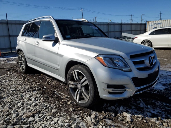2014 Mercedes-Benz GLK-Class GLK 350 with VIN WDCGG8JB8EG173394, listed as a Copart auction lot 48163225 with 59,870 mi miles and Salvage Title. Bid and sale history available at carsss.com. Image 4.