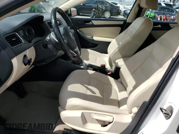 2012 Volkswagen Jetta SE с VIN 3VWDP7AJ1CM301288, выставлен на аукционе Copart как лот 50103315 с пробегом 46 183 миль миль и Списание • Salvage title. История ставок и продаж доступна на DreamBid. Изображение 7.