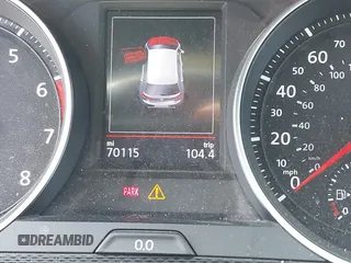 2017 Volkswagen GTI S z VIN 3VW4T7AU7HM033778, wystawiony jako IAAI lot #42059426 z przebiegiem 70 115 mil mil oraz . Historia ofert i sprzedaży dostępna na DreamBid. Obrazek 15.