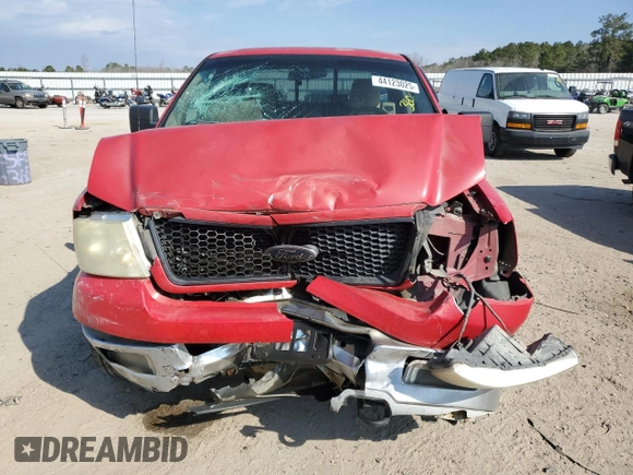 2005 Ford F-150 STX z VIN 1FTRX12W65NB05579, wystawiony jako Copart lot #53344105 z przebiegiem 275 002 mil mil oraz Szkoda całkowita • Salvage title. Historia ofert i sprzedaży dostępna na DreamBid. Obrazek 13.