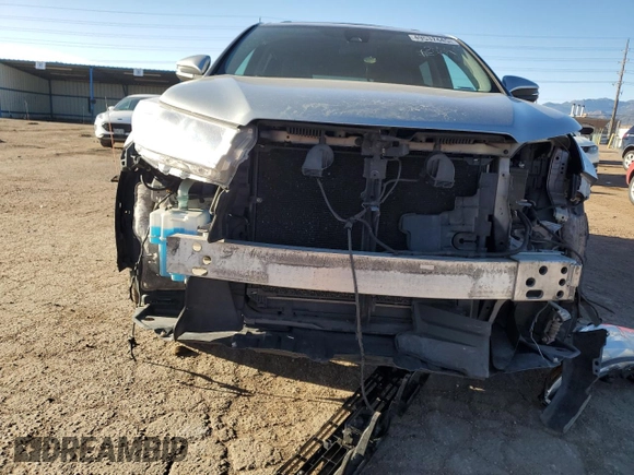 2017 Toyota Highlander LE z VIN 5TDZZRFH5HS195603, wystawiony jako Copart lot #50264785 z przebiegiem 165 116 mil mil oraz Szkoda całkowita • Salvage title. Historia ofert i sprzedaży dostępna na DreamBid. Obrazek 5.