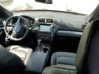 2018 Ford Explorer XLT z VIN 1FM5K8DH8JGB14704, wystawiony jako Copart lot #55526725 z przebiegiem 51 659 mil mil oraz Szkoda całkowita • Salvage title. Historia ofert i sprzedaży dostępna na DreamBid. Obrazek 8.