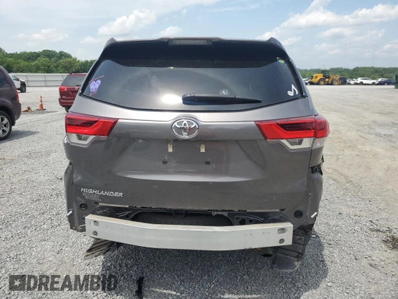 2018 Toyota Highlander LE with VIN 5TDZARFH4JS039470, listed as a Copart auction lot 56961575 with 40,236 mi miles and Salvage title. Bid and sale history available at DreamBid. Image 6.