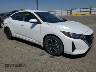 2024 Nissan Sentra SV z VIN 3N1AB8CV1RY223366, wystawiony jako Copart lot #55123645 z przebiegiem 14 736 mil mil oraz Szkoda całkowita • Salvage title. Historia ofert i sprzedaży dostępna na DreamBid. Obrazek 4.