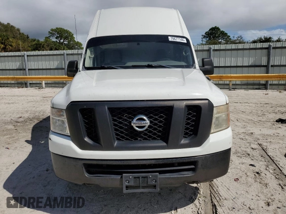 2018 Nissan NV Cargo S z VIN 1N6BF0LY5JN814574, wystawiony jako Copart lot #45818205 z przebiegiem 155 077 mil mil oraz Nie do naprawy. Historia ofert i sprzedaży dostępna na DreamBid. Obrazek 5.