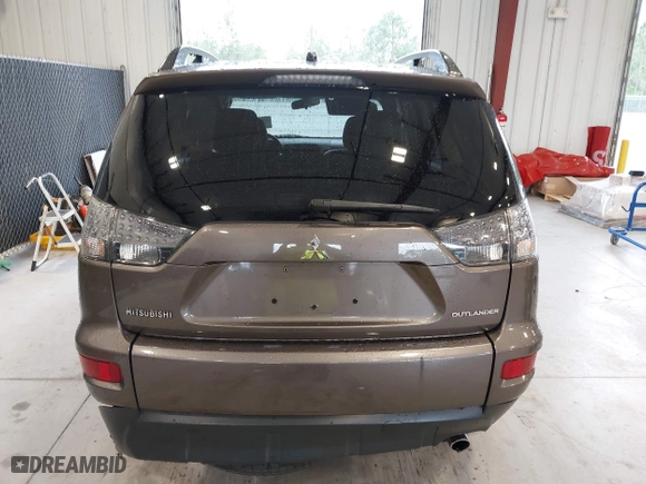 2013 Mitsubishi Outlander SE with VIN JA4AS3AW3DU012736, listed as a IAAI auction lot 41363183 with 83,677 mi miles. Bid and sale history available at carsss.com. Image 16.