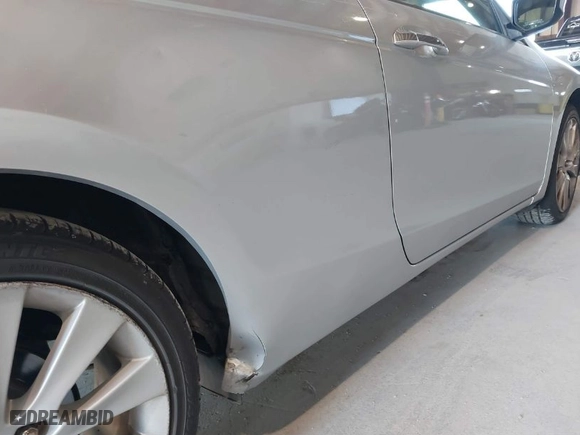2009 Honda Accord Cpe EX-L with VIN 1HGCS22839A004302, listed as a IAAI auction lot 40580241 with 175,878 mi miles. Bid and sale history available at carsss.com. Image 6.