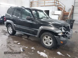 2005 Jeep Liberty Sport with VIN 1J4GL48K75W508905, listed as a IAAI auction lot 41933919 with 203,514 mi miles. Bid and sale history available at carsss.com. Image 1.