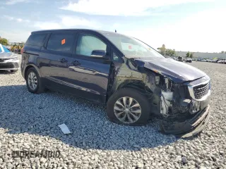 2021 Kia Sedona LX with VIN KNDMB5C17M6667292, listed as a Copart auction lot 48960695 with 162,204 mi miles and Non Repairable. Bid and sale history available at carsss.com. Image 4.