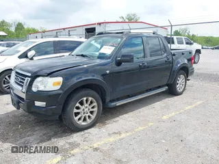2007 Ford Explorer Sport Trac Limited z VIN 1FMEU53807UA03522, wystawiony jako IAAI lot #42222860 z przebiegiem 205 041 mil mil oraz . Historia ofert i sprzedaży dostępna na DreamBid. Obrazek 2.