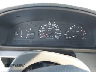 1995 Nissan Frontier XE z VIN 1N6SD16S2SC385250, wystawiony jako IAAI lot #42373497 z przebiegiem 252 537 mil mil oraz . Historia ofert i sprzedaży dostępna na DreamBid. Obrazek 7.