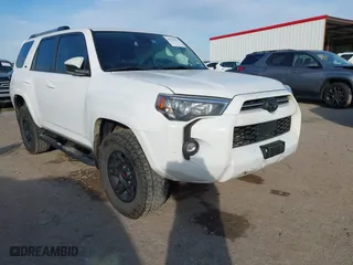 2022 Toyota 4Runner SR5 Premium with VIN JTENU5JR2N5990806, listed as a IAAI auction lot 41012517 with 67,029 mi miles. Bid and sale history available at carsss.com. Image 1.