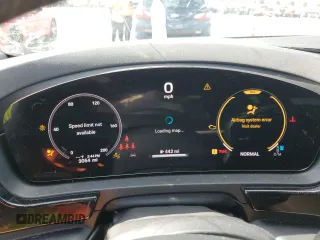 2024 Porsche Cayenne S z VIN WP1AL2AY1RDA34089, wystawiony jako Copart lot #78726624 z przebiegiem 3 054 mil mil oraz Szkoda całkowita • Salvage title. Historia ofert i sprzedaży dostępna na DreamBid. Obrazek 9.