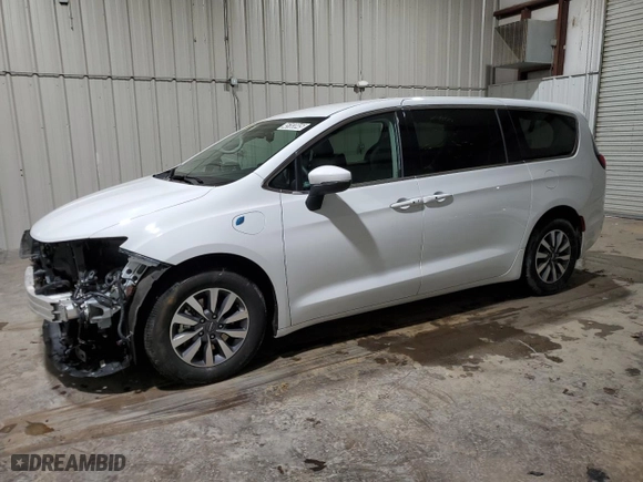 2023 Chrysler Pacifica Hybrid Touring L with VIN 2C4RC1L70PR608758, listed as a Copart auction lot 45183845 with 38,461 mi miles and Salvage Title. Bid and sale history available at carsss.com. Image 1.