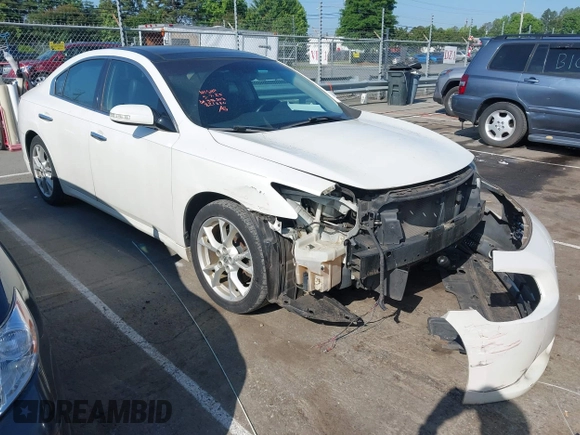 2013 Nissan Maxima SV z VIN 1N4AA5AP0DC821880, wystawiony jako IAAI lot #42222182 z przebiegiem 134 622 mil mil oraz . Historia ofert i sprzedaży dostępna na DreamBid. Obrazek 1.