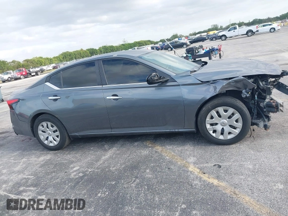 2020 Nissan Altima 2.5 S with VIN 1N4BL4BV4LC247109, listed as a IAAI auction lot 42085352 with 99,016 mi miles. Bid and sale history available at carsss.com. Image 13.