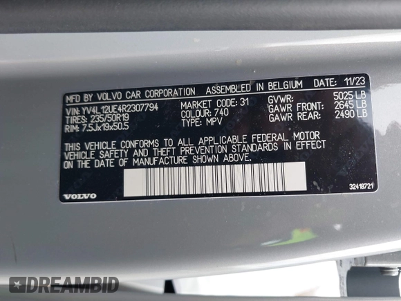 2024 Volvo XC40 Plus Bright Theme with VIN YV4L12UE4R2307794, listed as a IAAI auction lot 41694542 with 11,516 mi miles. Bid and sale history available at carsss.com. Image 9.