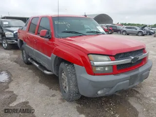 2002 Chevrolet Avalanche with VIN 3GNEK13T12G270971, listed as a IAAI auction lot 42012597 with 347,500 mi miles. Bid and sale history available at carsss.com. Image 1.