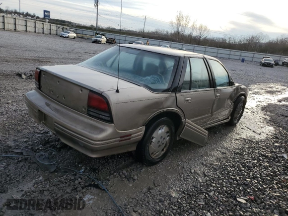 1997 Oldsmobile Cutlass Supreme S z VIN 1G3WH52M8VF352117, wystawiony jako Copart lot #41919094 z przebiegiem 155 523 mil mil oraz Szkody całkowita. Historia ofert i sprzedaży dostępna na DreamBid. Obrazek 3.