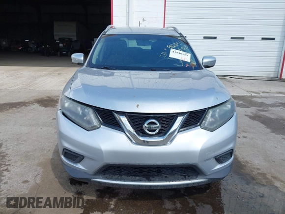2015 Nissan Rogue S with VIN KNMAT2MT1FP502091, listed as a IAAI auction lot 41940559 with 360,915 mi miles and . Bid and sale history available at DreamBid. Image 6.
