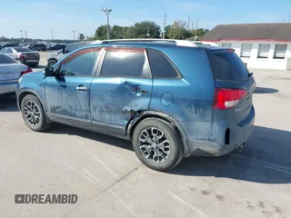 2014 Kia Sorento LX with VIN 5XYKT4A71EG462295, listed as a IAAI auction lot 41508742 with 144,234 mi miles and . Bid and sale history available at carsss.com. Image 3.
