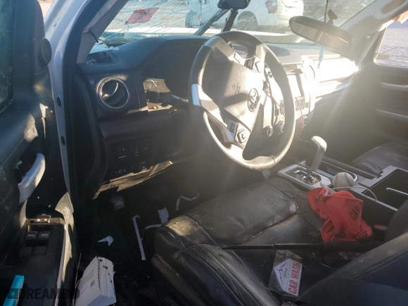 2019 Toyota Tundra 4WD SR5 with VIN 5TFHY5F19KX786075, listed as a Copart auction lot 82649434 with 0 mi miles and Salvage Title. Bid and sale history available at carsss.com. Image 8.