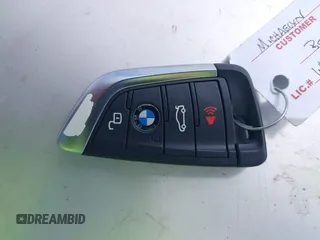 2024 BMW i4 eDrive35 z VIN WBY43AW02RFS79370, wystawiony jako IAAI lot #41887964 z przebiegiem 11 910 mil mil oraz . Historia ofert i sprzedaży dostępna na DreamBid. Obrazek 11.