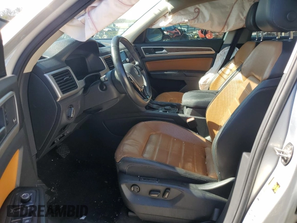 2018 Volkswagen Atlas SEL Premium with VIN 1V2NR2CA0JC574172, listed as a Copart auction lot 49454025 with 113,823 mi miles and Salvage title. Bid and sale history available at DreamBid. Image 7.