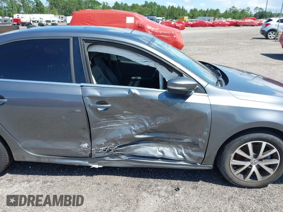 2017 Volkswagen Jetta SE with VIN 3VWDB7AJ4HM311934, listed as a IAAI auction lot 40417726 with 93,666 mi miles and . Bid and sale history available at DreamBid. Image 6.