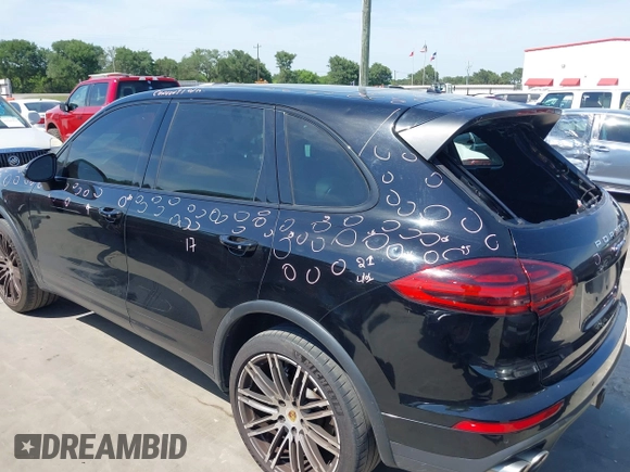 2017 Porsche Cayenne S с VIN WP1AB2A24HLA52279, выставлен на аукционе IAAI как лот 42194273 с пробегом 93 738 миль миль и . История ставок и продаж доступна на DreamBid. Изображение 6.