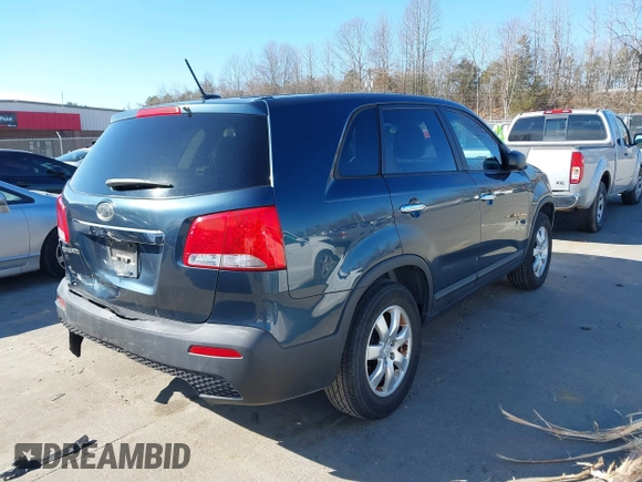 2011 Kia Sorento LX with VIN 5XYKT3A1XBG158819, listed as a IAAI auction lot 41665390 with 120,570 mi miles. Bid and sale history available at carsss.com. Image 4.