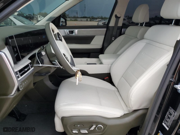 2024 Hyundai Santa Fe Calligraphy with VIN 5NMP54GL6RH049904, listed as a Copart auction lot 68522404 with 7,590 mi miles and Salvage Title. Bid and sale history available at carsss.com. Image 7.