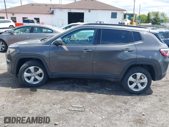 2020 Jeep Compass Latitude с VIN 3C4NJDBB9LT143240, выставлен на аукционе IAAI как лот 42236509 с пробегом 77 296 миль миль и . История ставок и продаж доступна на DreamBid. Изображение 14.