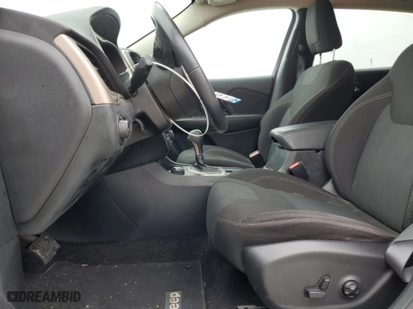 2016 Jeep Cherokee Latitude with VIN 1C4PJMCS0GW183603, listed as a Copart auction lot 48988695 with 91,019 mi miles and Salvage Title. Bid and sale history available at carsss.com. Image 7.
