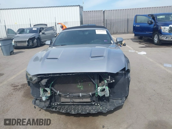 2020 Ford Mustang EcoBoost z VIN 1FATP8UH6L5131602, wystawiony jako IAAI lot #42228919 z przebiegiem 82 807 mil mil oraz . Historia ofert i sprzedaży dostępna na DreamBid. Obrazek 13.