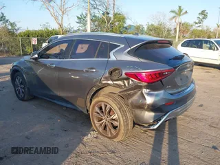 2017 Infiniti QX30 Luxury with VIN SJKCH5CR3HA020551, listed as a IAAI auction lot 41501816 with 78,511 mi miles. Bid and sale history available at carsss.com. Image 6.