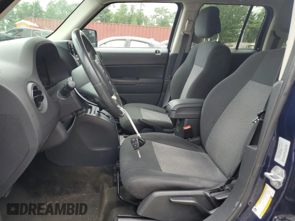 2016 Jeep Patriot Latitude with VIN 1C4NJRFB7GD671149, listed as a Copart auction lot 65322315 with 138,120 mi miles and Clean title. Bid and sale history available at DreamBid. Image 7.