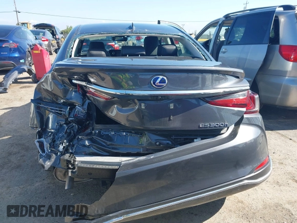 2022 Lexus ES 300h with VIN 58ADA1C15NU026266, listed as a IAAI auction lot 42121610 with 18,059 mi miles and . Bid and sale history available at DreamBid. Image 16.