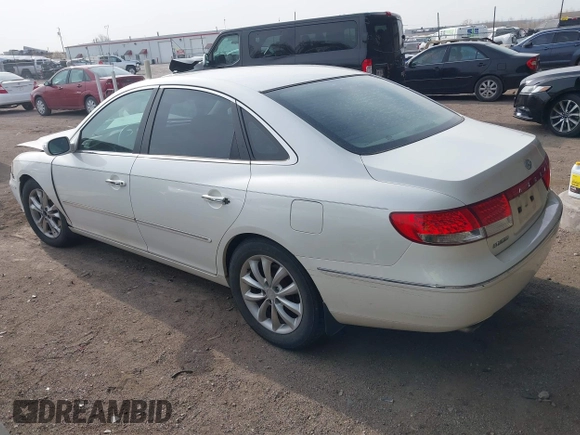 2007 Hyundai Azera SE with VIN KMHFC46F07A139369, listed as a IAAI auction lot 41999327 with 145,827 mi miles and . Bid and sale history available at DreamBid. Image 3.