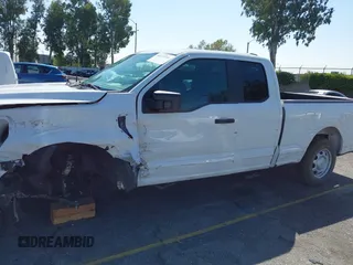 2022 Ford F-150 XL z VIN 1FTEX1CP3NKF26053, wystawiony jako IAAI lot #40372191 z przebiegiem Nie podano mil oraz . Historia ofert i sprzedaży dostępna na DreamBid. Obrazek 6.