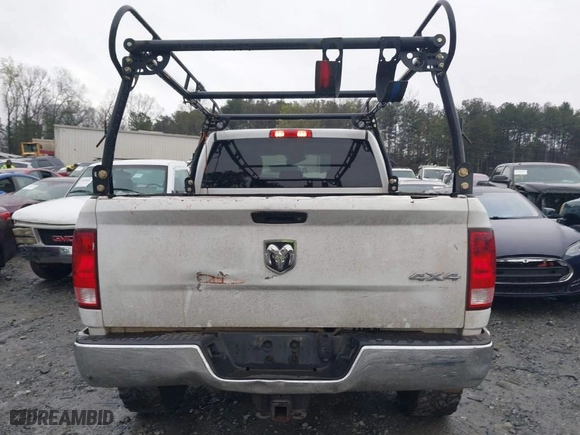 2018 Ram 2500 Tradesman with VIN 3C6UR5CL5JG316444, listed as a IAAI auction lot 41844569 with 161,000 mi miles. Bid and sale history available at carsss.com. Image 16.