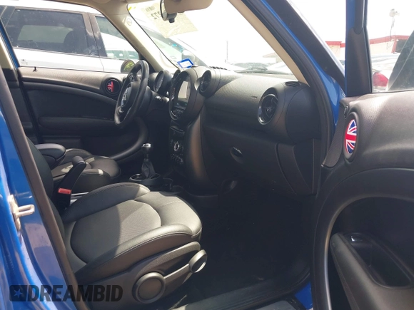 2013 MINI Countryman S ALL4 with VIN WMWZC5C53DWM16126, listed as a IAAI auction lot 42108272 with 118,314 mi miles and . Bid and sale history available at DreamBid. Image 5.