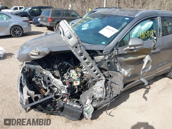 2017 Lincoln MKC Reserve with VIN 5LMCJ3D92HUL08269, listed as a IAAI auction lot 41859297 with 115,691 mi miles and . Bid and sale history available at DreamBid. Image 6.
