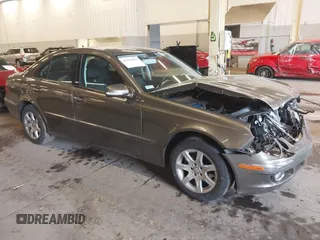 2008 Mercedes-Benz E-Class 3.0L with VIN WDBUF22X68B235717, listed as a IAAI auction lot 41504938 with 35,487 mi miles. Bid and sale history available at carsss.com. Image 1.